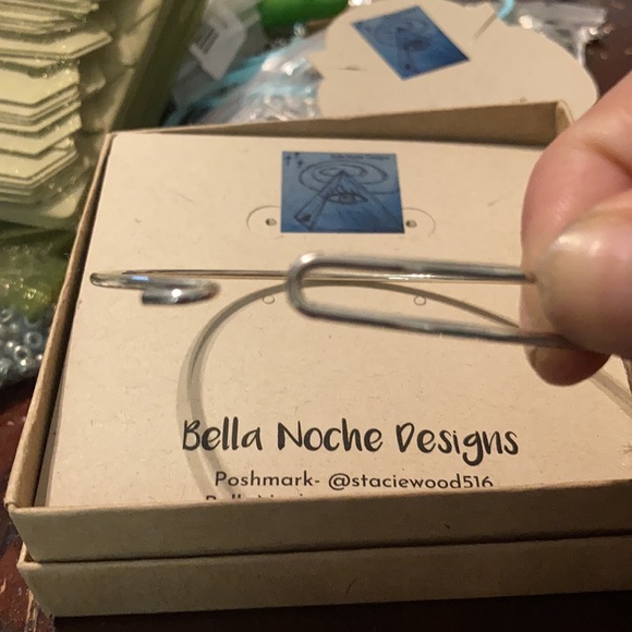 Silver Clasp charm bracelet with a wave & pineapple for the pendants 💜 - Picture 3 of 3